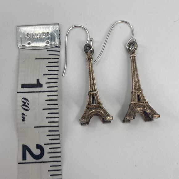 Handmade Eiffel Tower earrings - Picture 3 of 3
